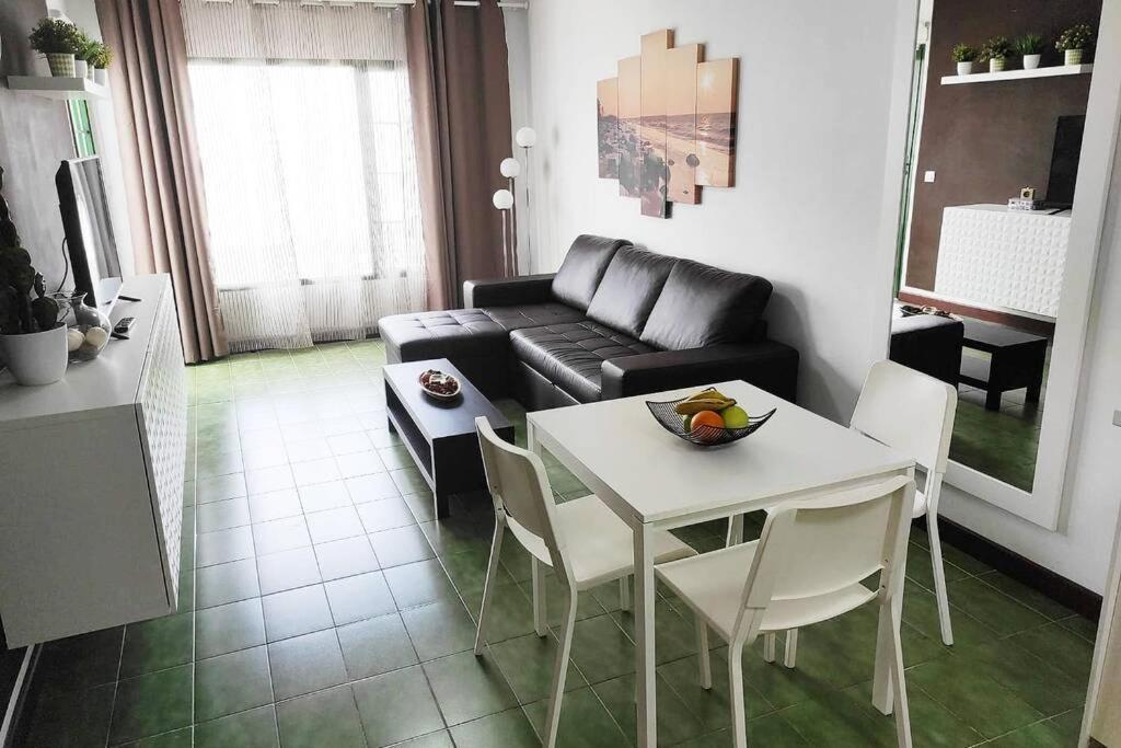 Apartamento Bellaloe Tías Eksteriør billede